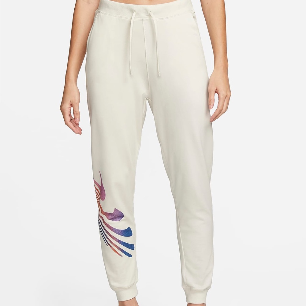 Nike women’s joggers